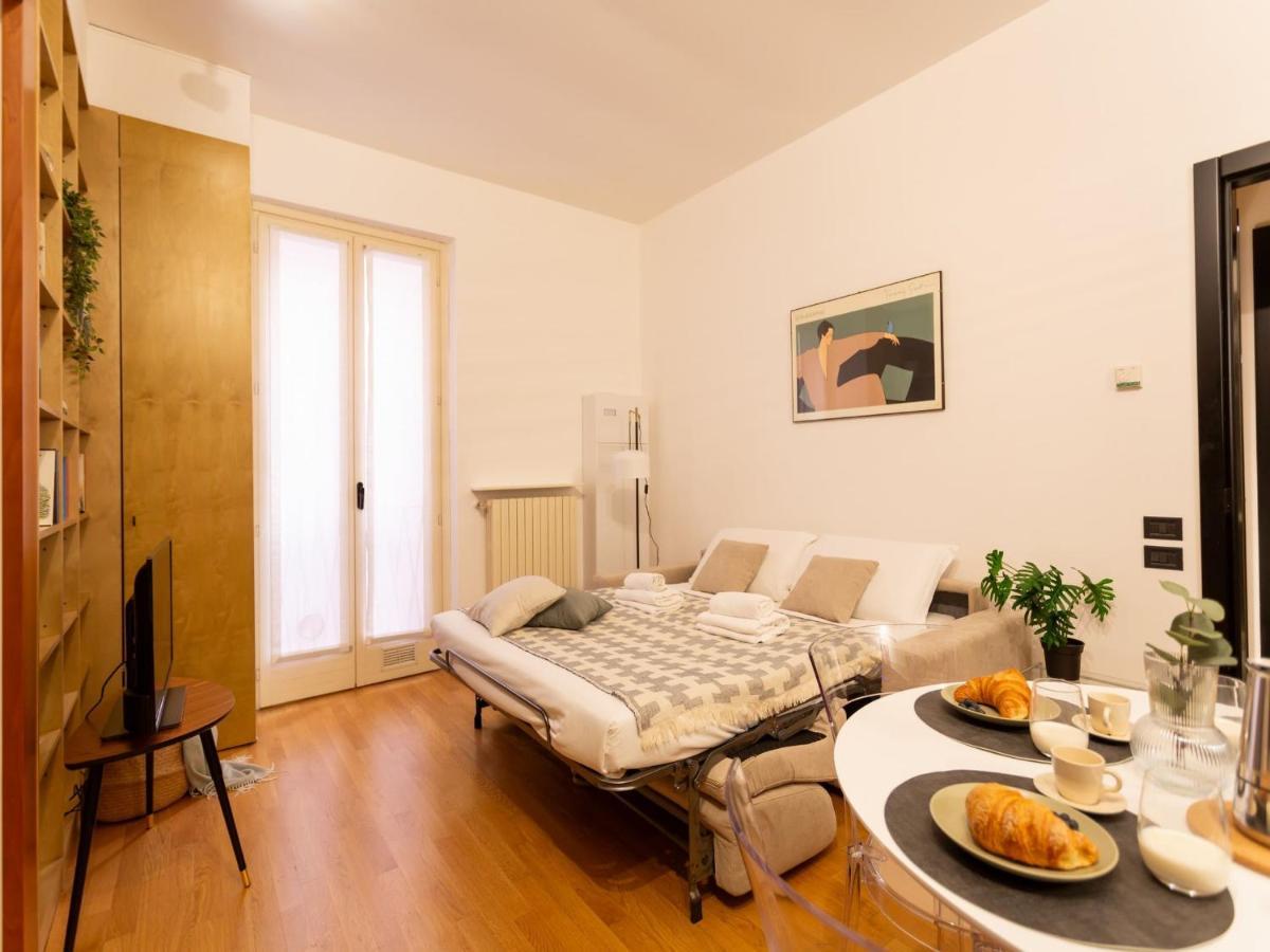 The Best Rent - Modern Apartment In The Center Мілан Екстер'єр фото